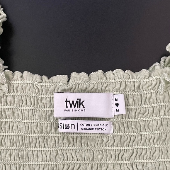 Pastel Green Ruffle Tank/Crop Top - Picture 3 of 4